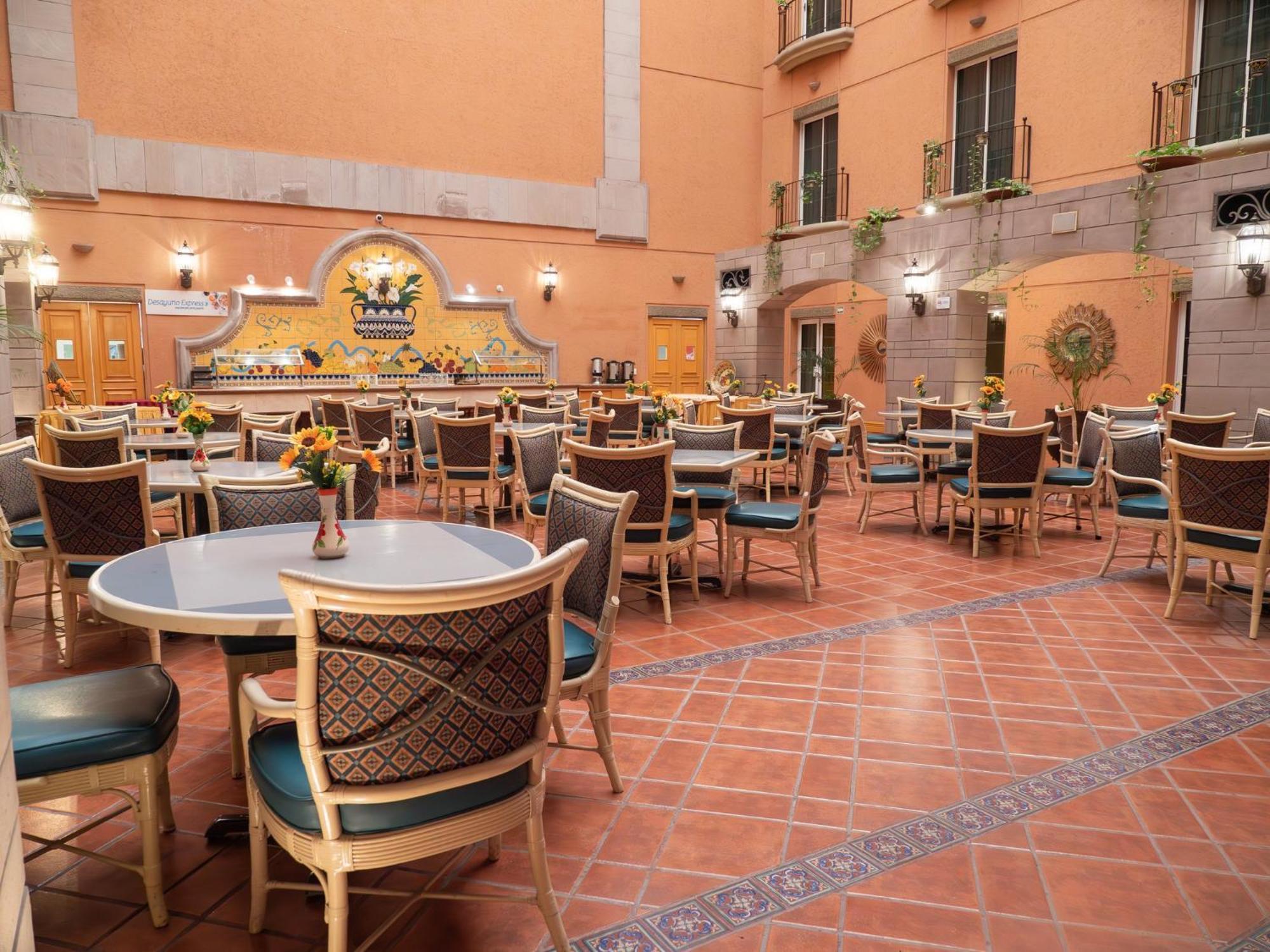 Holiday Inn Express Silao-Aeropuerto Bajio By Ihg Экстерьер фото