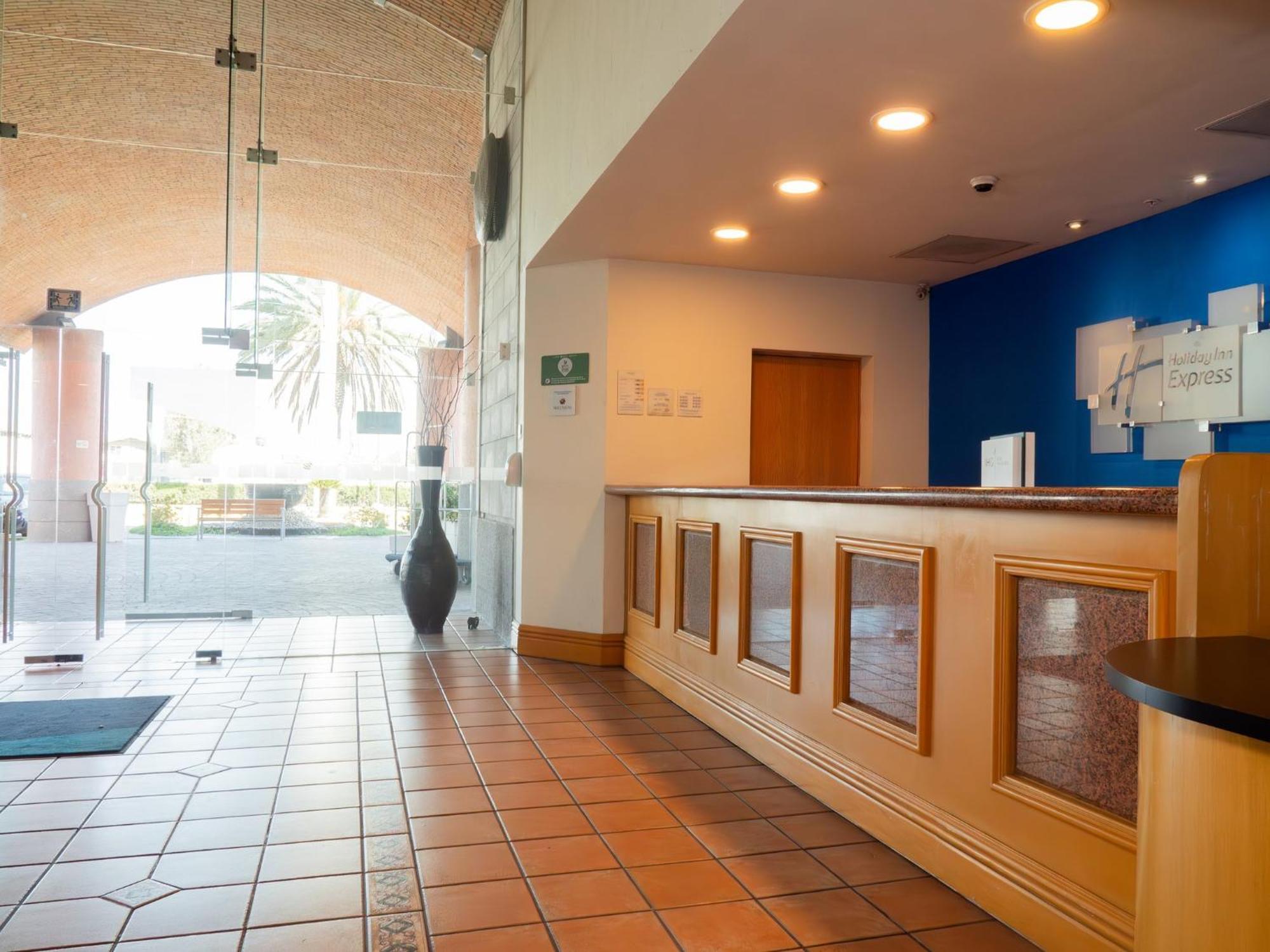 Holiday Inn Express Silao-Aeropuerto Bajio By Ihg Экстерьер фото